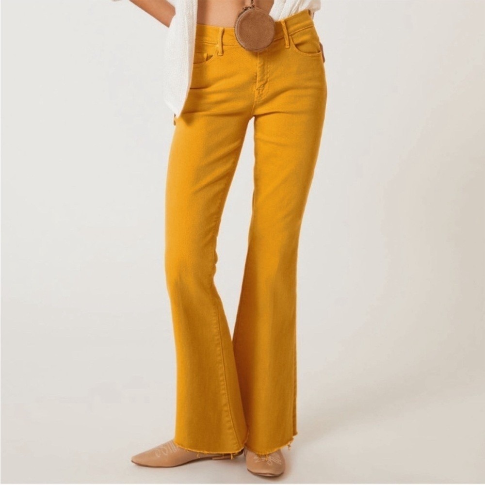 Mother Weekender Flare Jeans‎ Women's Sz 26 Inca Gold Mid Rise Fray Raw Hem $238